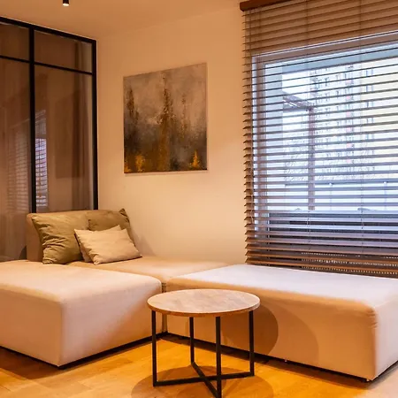 Loft With A Terrace In The Heart Of Saska Kepa