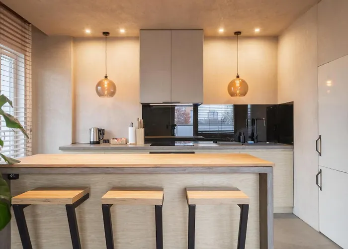 Loft With A Terrace In The Heart Of Saska Kepa شقة وارسو