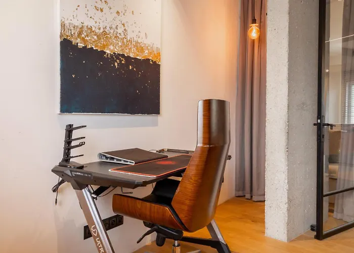 Apartment Loft With A Terrace In The Heart Of Saska Kepa *